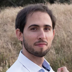 Reseña Luis Revuelto